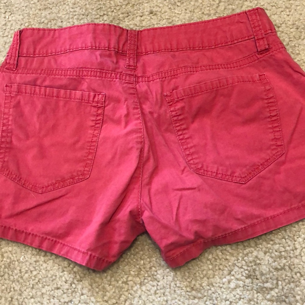 Shorts - Picture 3 of 4